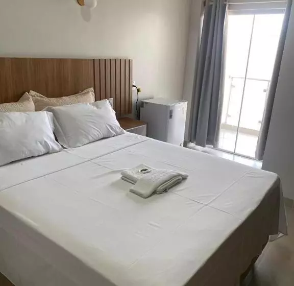 Hotelli Plaza Pontes E Lacerda