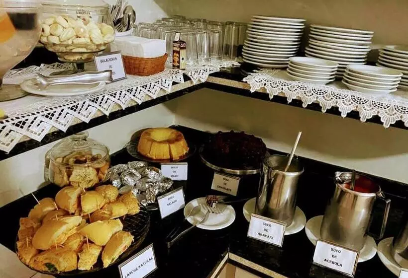 Hotelli Plaza Pontes E Lacerda