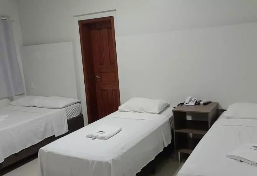 Hotelli Plaza Pontes E Lacerda