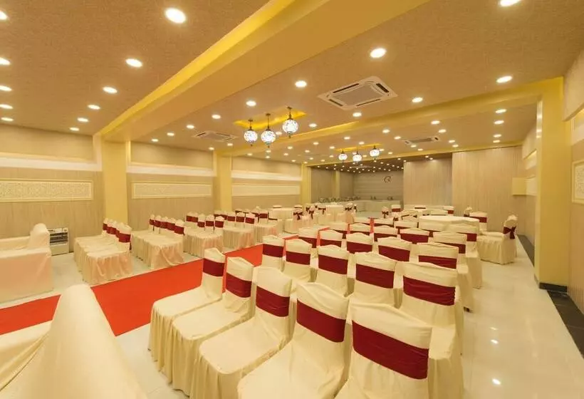 ホテル Ratana International