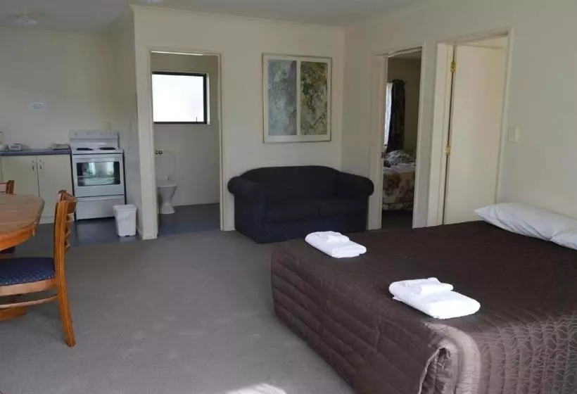 Motelli Brightwater Motor Inn Nelson