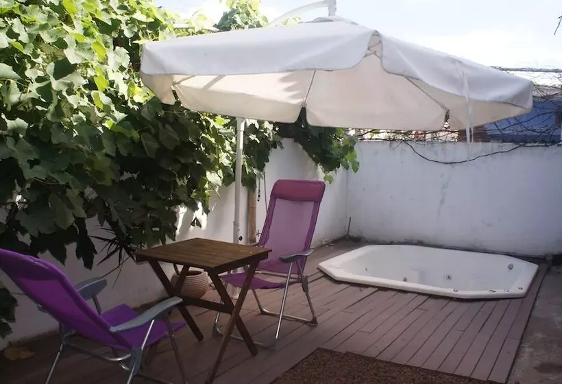Share Guest Hostel