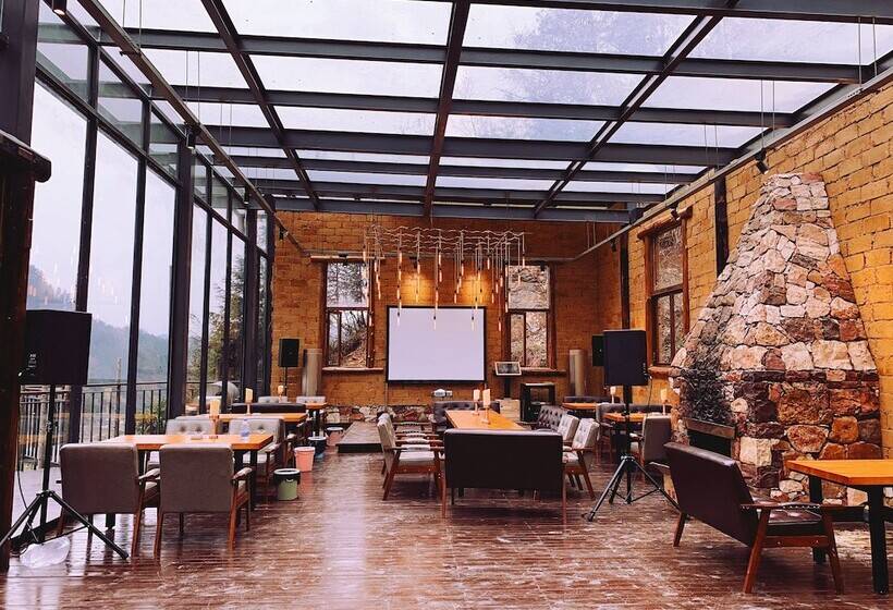 هتل Homeward Mountain Resort