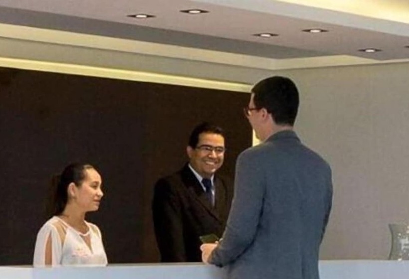 Отель Real Executive