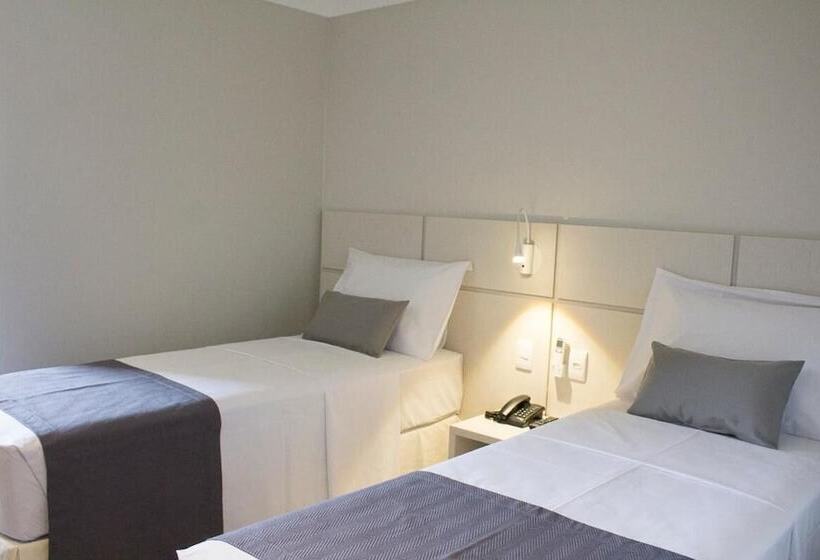 Отель Real Executive