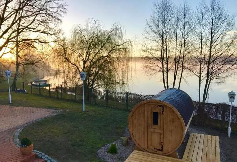 Hotelli & Restaurant Haus Am See