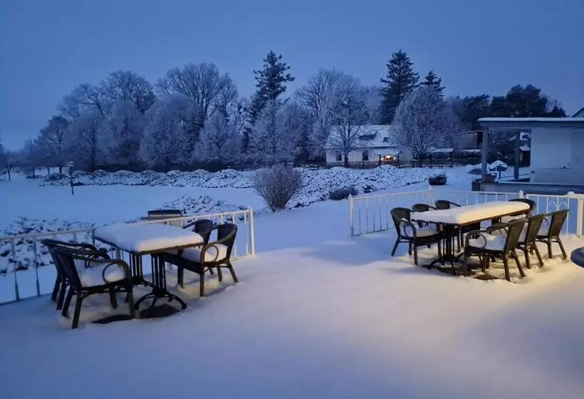 Hotelli & Restaurant Haus Am See