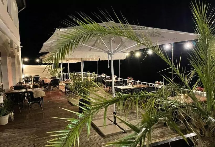 Hotelli & Restaurant Haus Am See