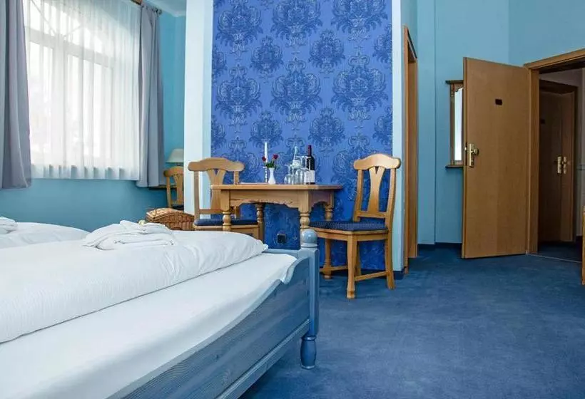 Hotelli & Restaurant Haus Am See