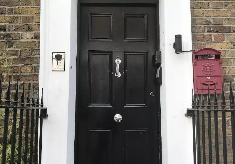 ホテル The Eaton Townhouse