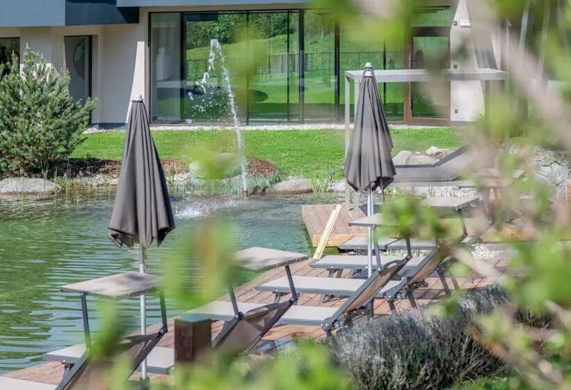 Leitgam Luxury Hotel For Two