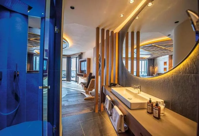 Leitgam Luxury Hotel For Two