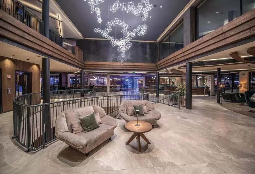 Leitgam Luxury Hotel For Two