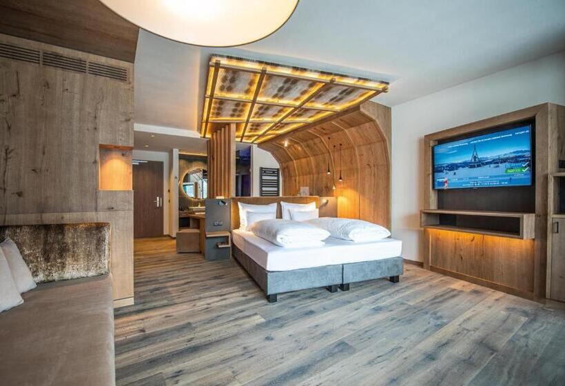 Leitgam Luxury Hotel For Two