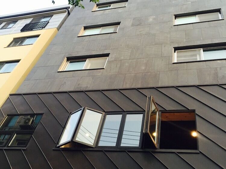 מוטל Malu Hotel Suwon