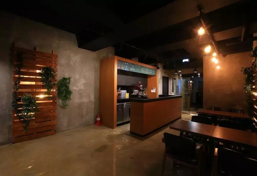 Motelli Restia Hotel Suwon Station
