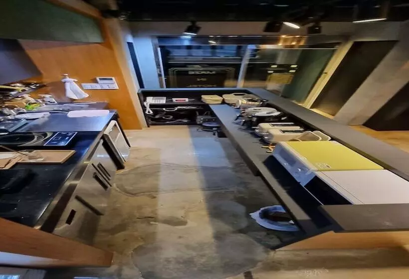 Motelli Restia Hotel Suwon Station