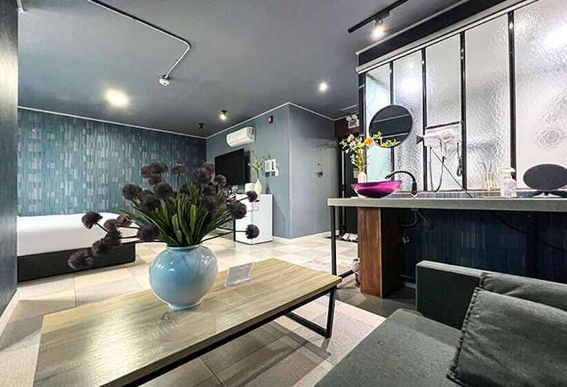 מוטל Malu Hotel Suwon