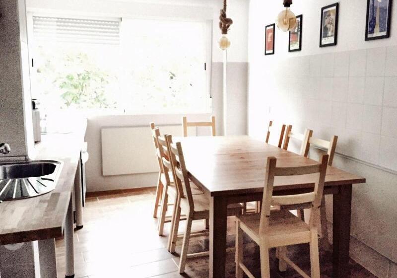 Общежитие Hostal Ciempozuelos, Cerca Del Parque Warner Y Madrid