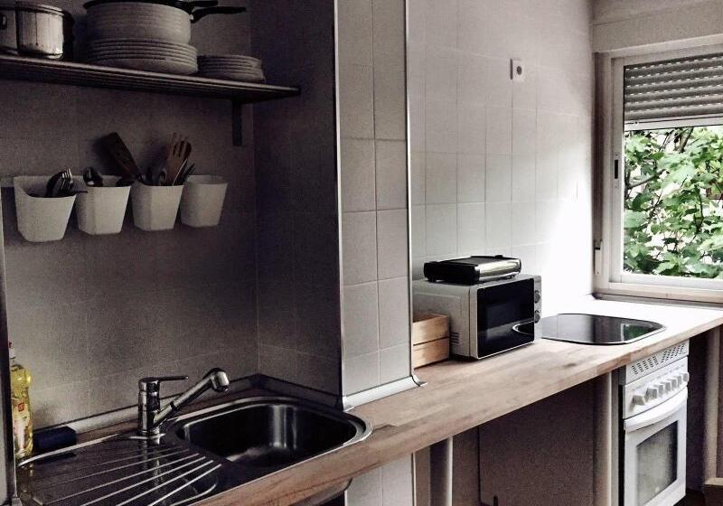 Общежитие Hostal Ciempozuelos, Cerca Del Parque Warner Y Madrid