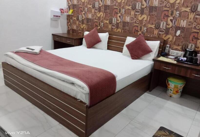 Hotel Shalimar Palace