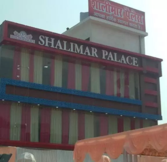 ホテル Shalimar Palace
