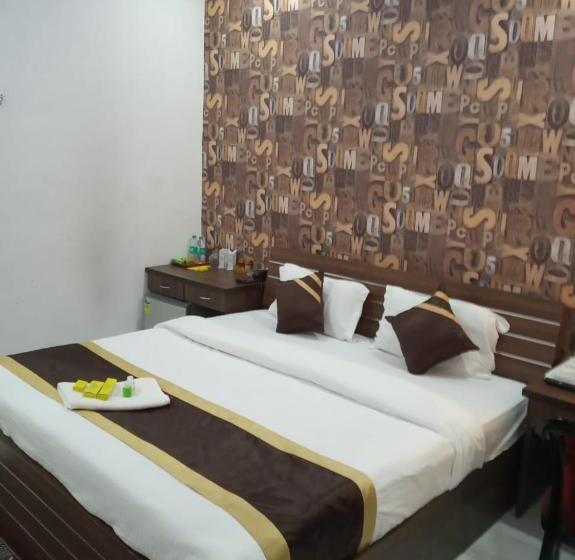 Hotel Shalimar Palace