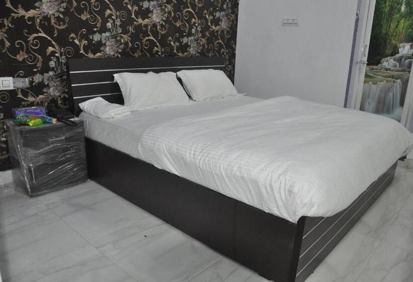 Hotel Shalimar Palace