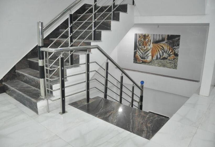 Hotel Shalimar Palace