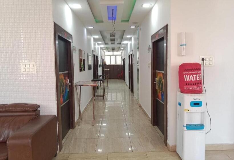 Hotel Shalimar Palace