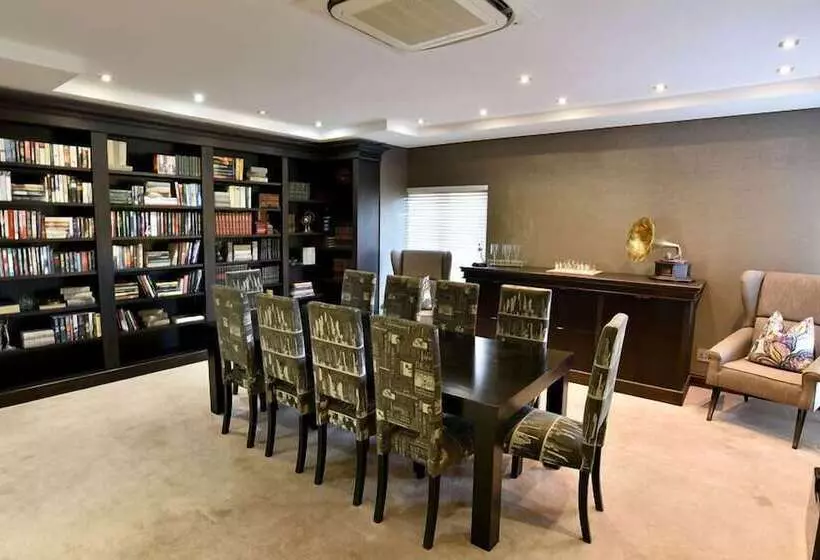 هتل Tredenham Boutique