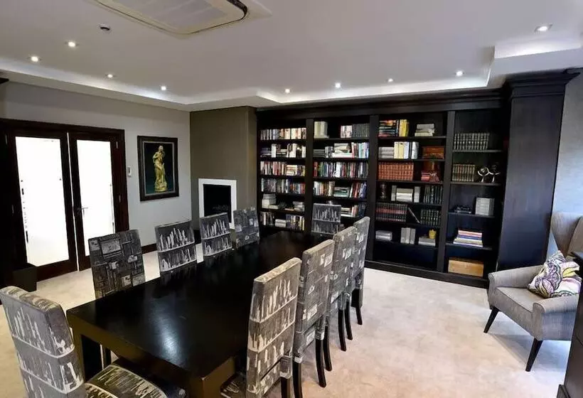 هتل Tredenham Boutique