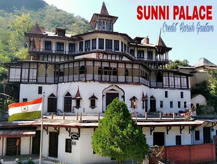 בית מלון כפרי Trimurti Pine Valley Resort