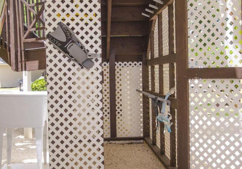 Shangri La Boutique Bed & Breakfast