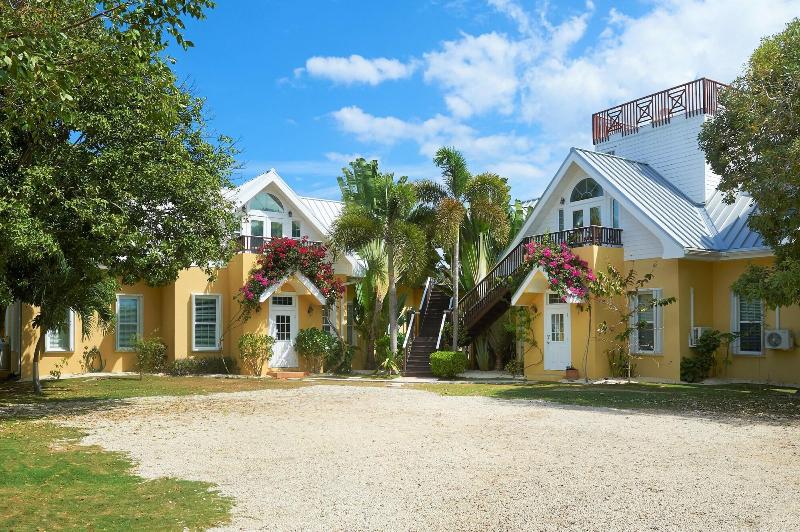 Shangri La Boutique Bed & Breakfast