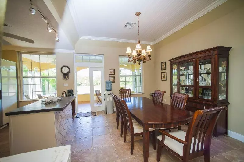 Shangri La Boutique Bed & Breakfast