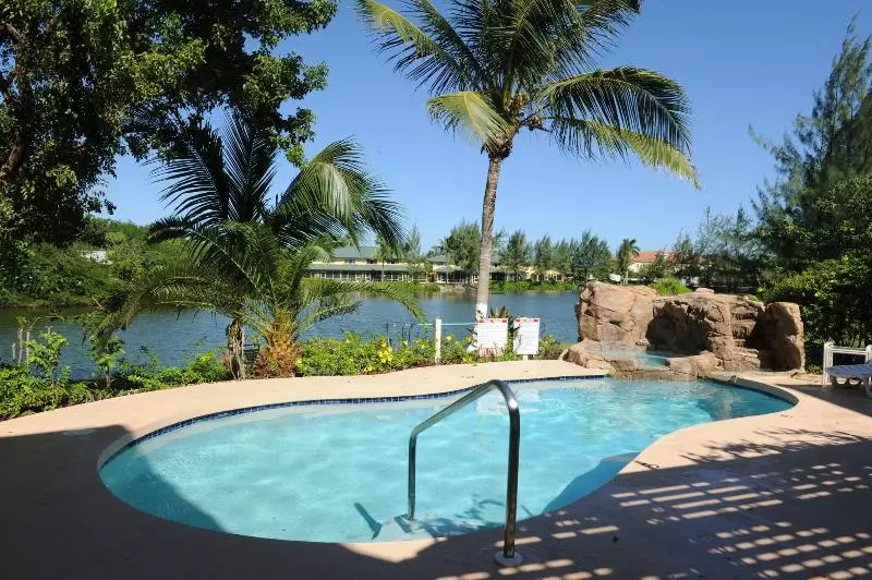 Shangri La Boutique Bed & Breakfast