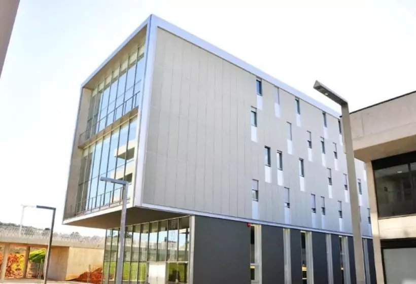 ユースホステル Residencia Universitaria Roberto De Nobili