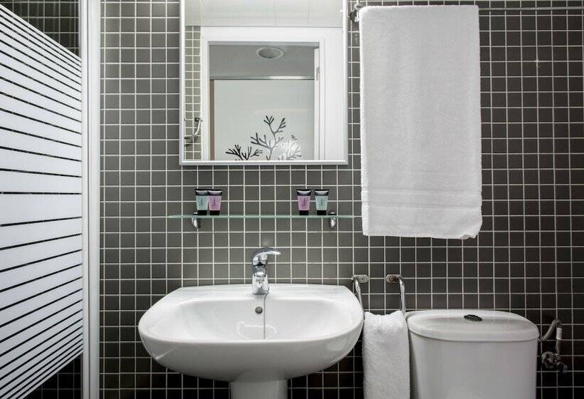 هاستل Residencia Universitaria Roberto De Nobili