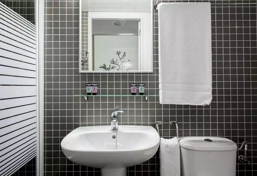 ユースホステル Residencia Universitaria Roberto De Nobili