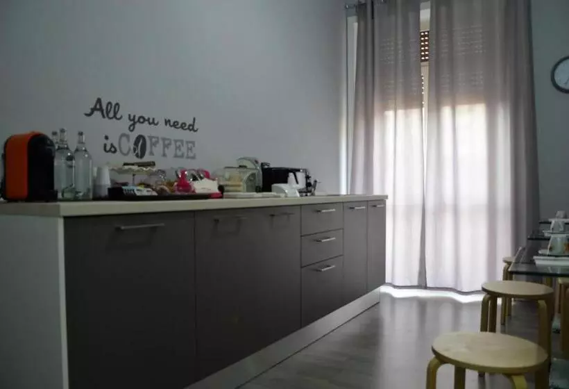 تختخواب و صبحانه Iris Inn