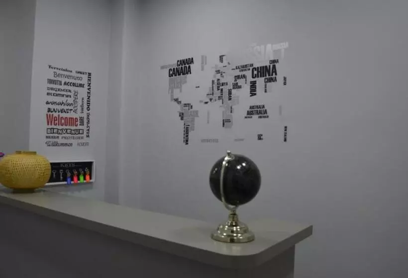 تختخواب و صبحانه Iris Inn