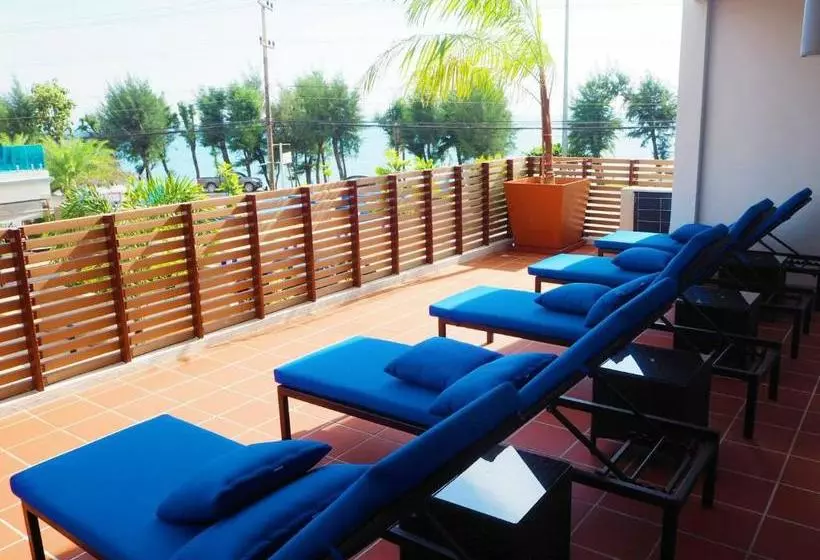 Grandblue Resort & Beachclub