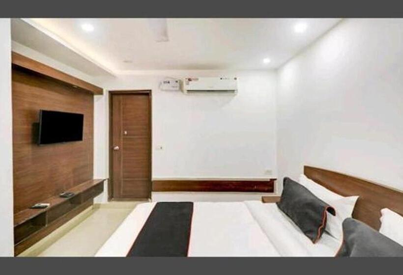 ホテル Aravali Inn