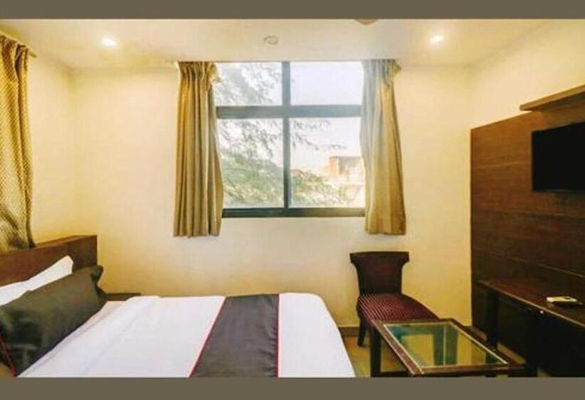 ホテル Aravali Inn