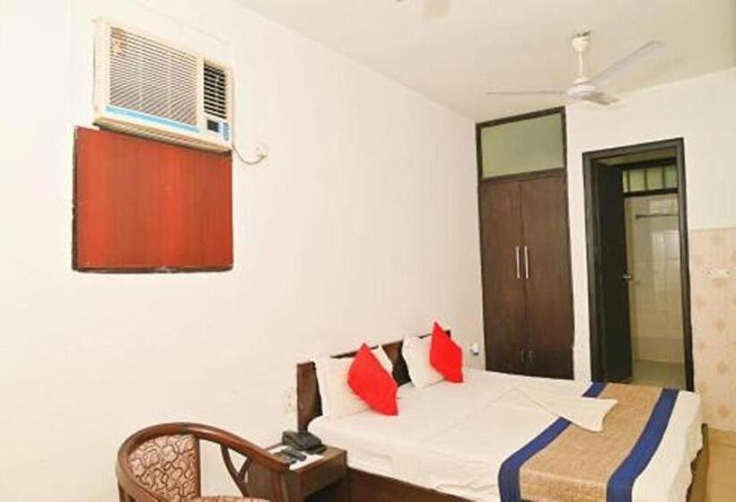 ホテル Aravali Inn