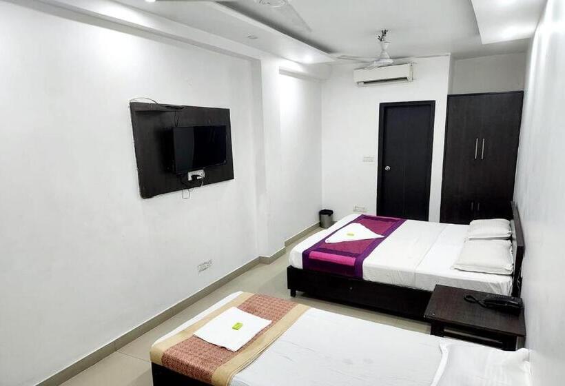 ホテル Aravali Inn