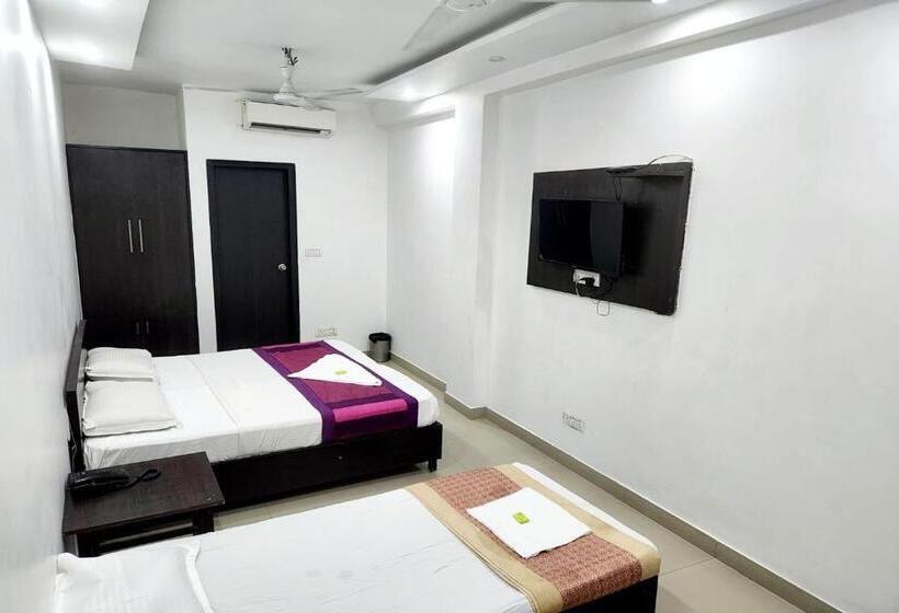 ホテル Aravali Inn