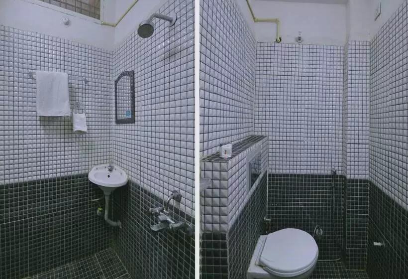 Collection O Hotel Svl