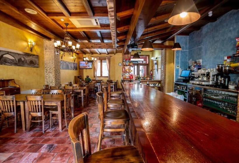 Отель Hostal El Guerrer